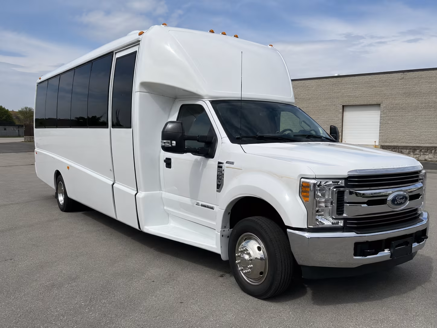 festival and outdoor event buses serving pasadena texas