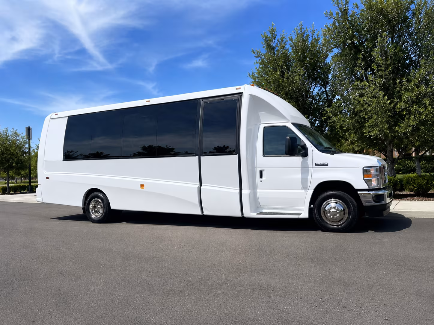 shuttle buses to house of blues houston and downtown venue shows